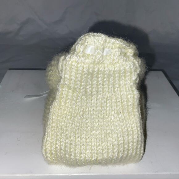 NEW HANDMADE CREAM WHITE KNITTED BABY NEWBORN BONNET CAP WITH RIBBON TIE - Picture 8 of 13